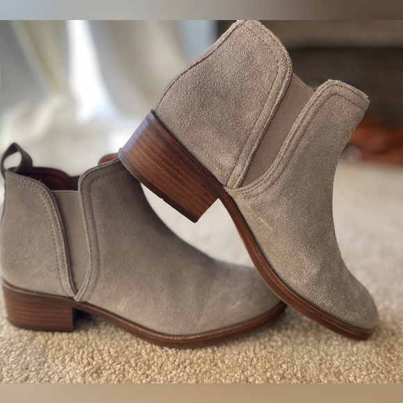 Toms booties - Picture 1 of 5